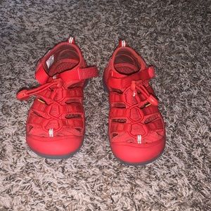 Keen boy sandals